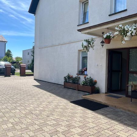 Ferienwohnung Dom Wczasowy Riviera Ustronie Morskie Exterior foto