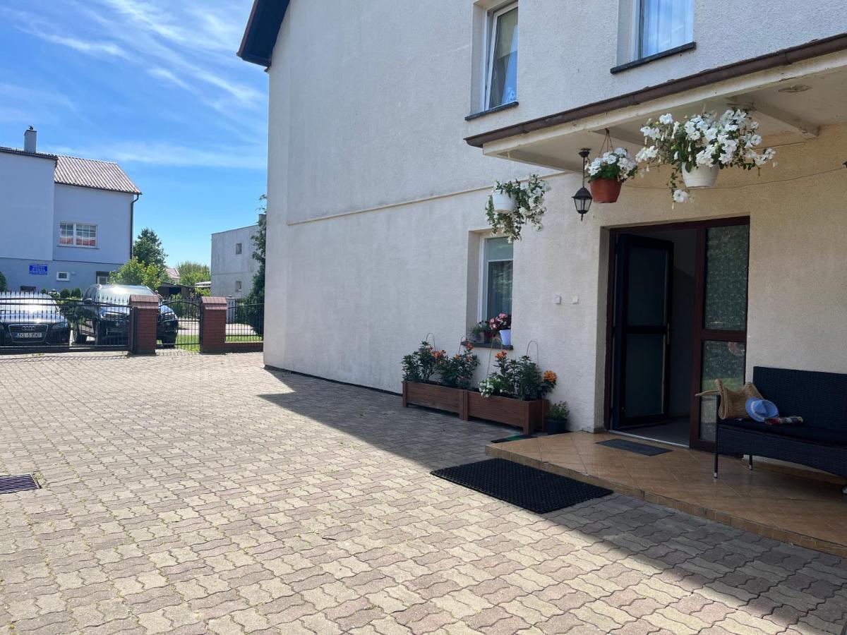 Ferienwohnung Dom Wczasowy Riviera Ustronie Morskie Exterior foto