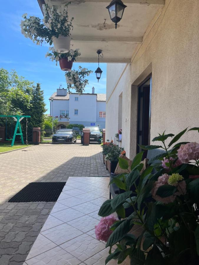 Ferienwohnung Dom Wczasowy Riviera Ustronie Morskie Exterior foto